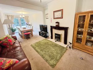 Dining room- click for photo gallery